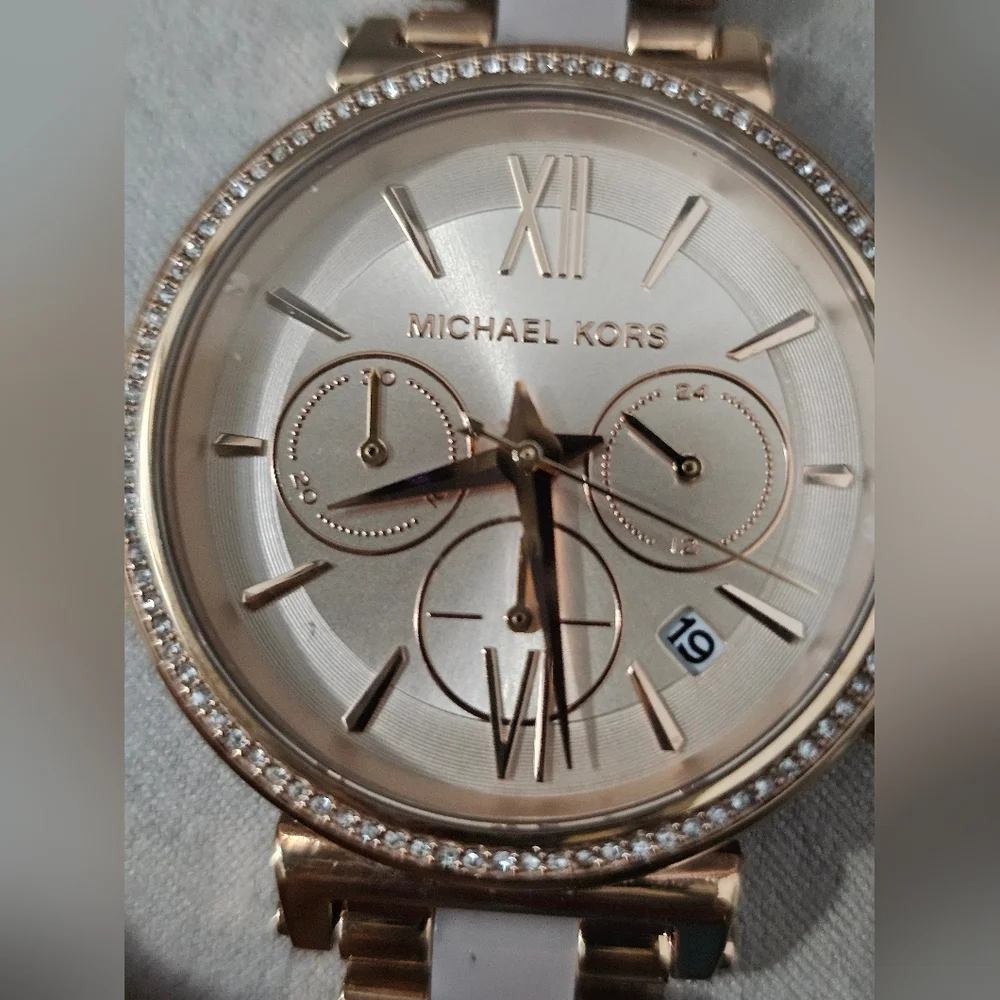 Michael Kors Women's Rose Gold Watch MK6560 Michael Kors Analog Rose Gold - Picture 8 of 8